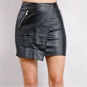 NWOT Papaya Black Foldover Vegan Leather Skirt size L